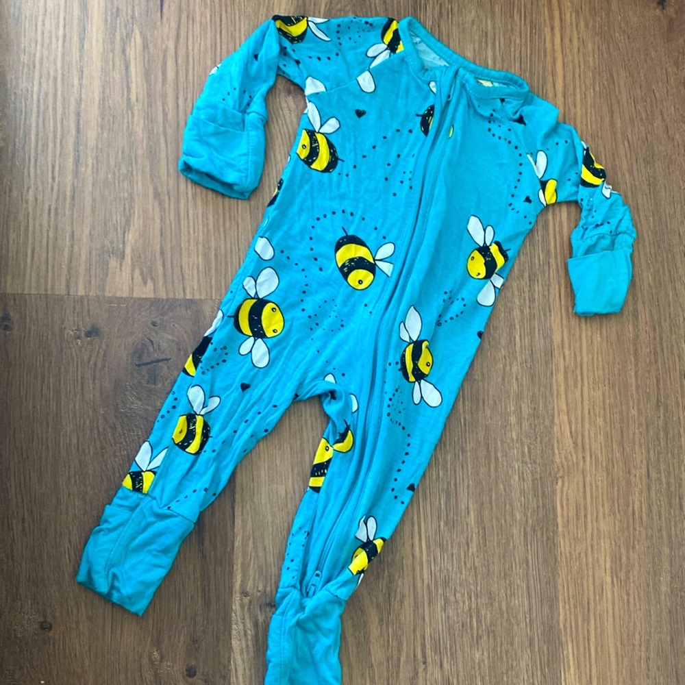 🐝 Little Sleepies Newborn Zippy